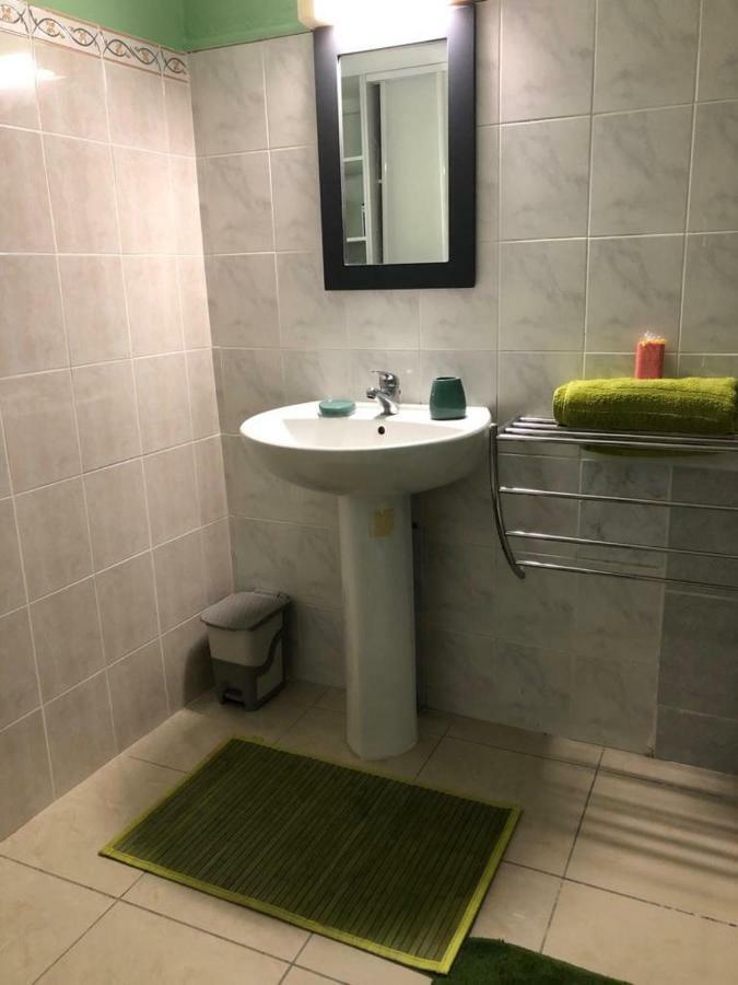 Apartamento La Tourterelle De Neron Le Moule Exterior foto